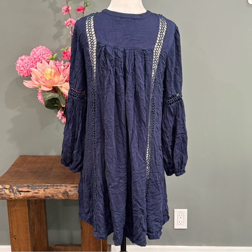 Solitaire Dress - Picture 3 of 11